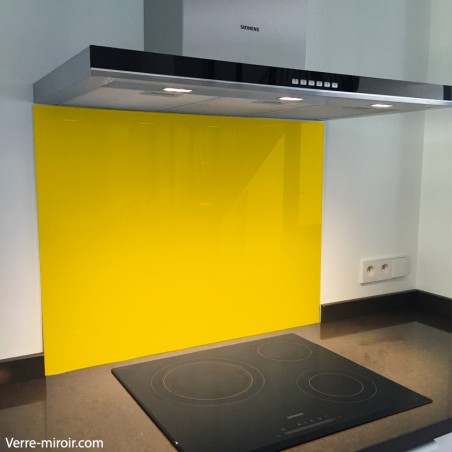 Fond de hotte verre jaune