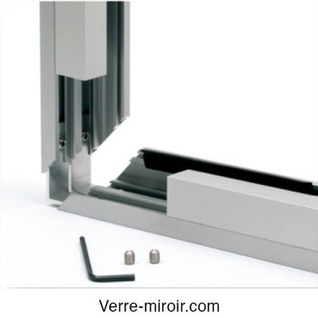 Profil f317 pour chassis fixe et séparation en verre
