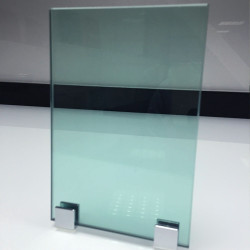 Verre teinté vert sur mesure