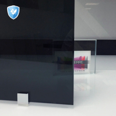 Verre trempé teinté noir sur mesure