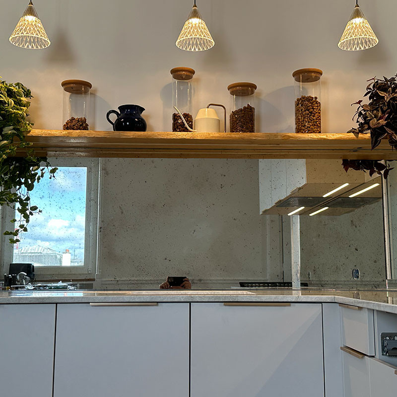Crédence miroir vieilli sur mesure