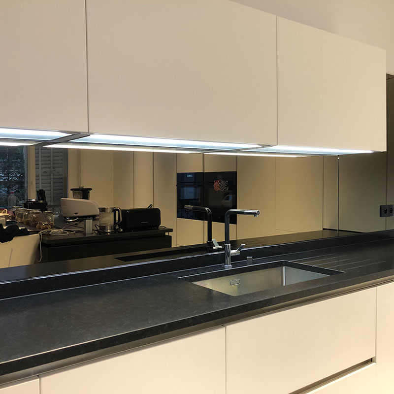 Crédence miroir fumé bronze sur mesure