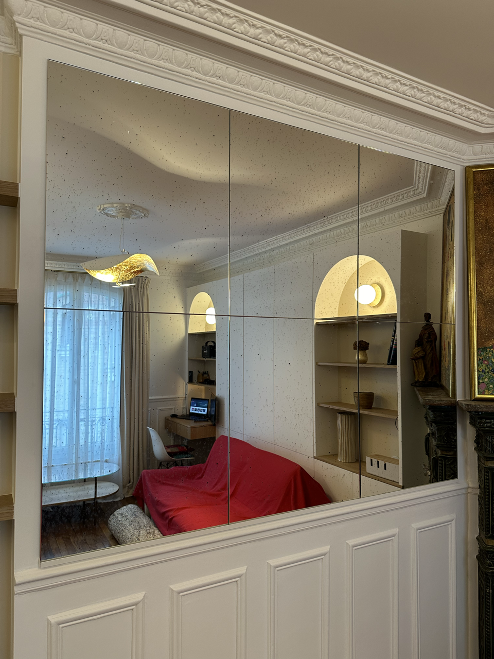 Habillage mural en miroir vieilli imitation mercure pour entrée ou salon
