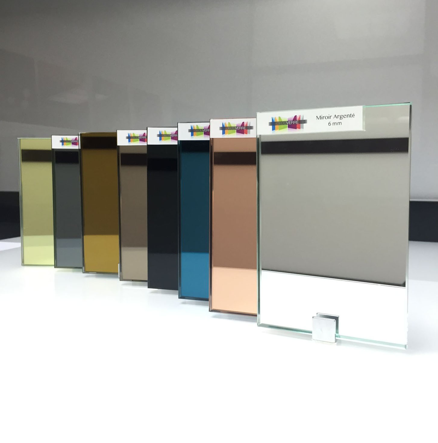 Miroirs sur mesure en plusieurs teintes – clair, gris, bronze et vieilli